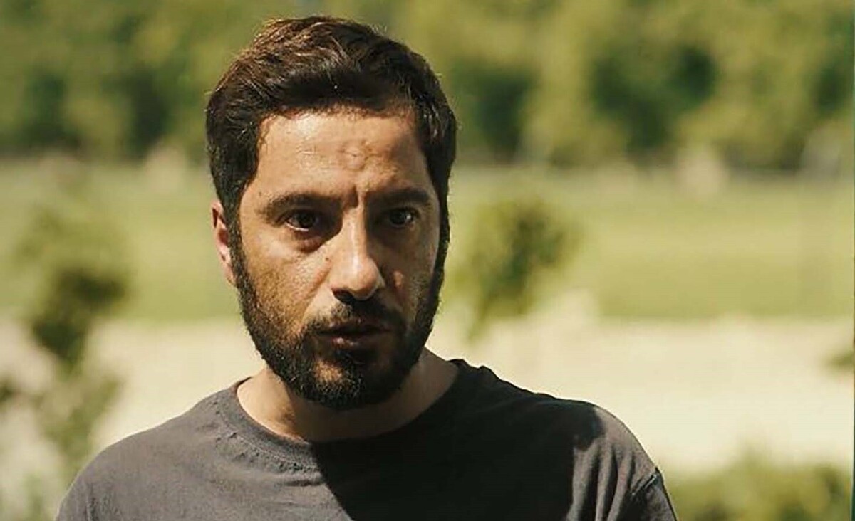 فیلم سینمایی «مغزه‌های کوچک زنگ زده» ساخته هومن سیدی، با بازی نوید محمدزاده در شبکه نمایش خانگی توزیع شد.