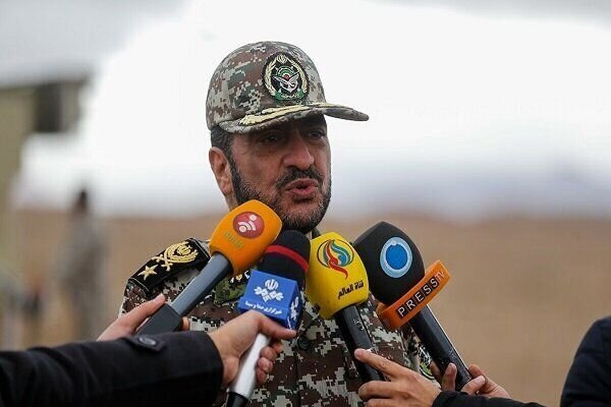 فرمانده نیروی پدافند هوایی ارتش گفت: پدافند هوایی ارتش با دارا بودن تجهیزات بومی در همه سطوح و نیروی انسانی متعهد، تمامی مرز‌های کشور را تا برد ۲ هزار کیلومتر زیر پوشش راداری خود دارد.