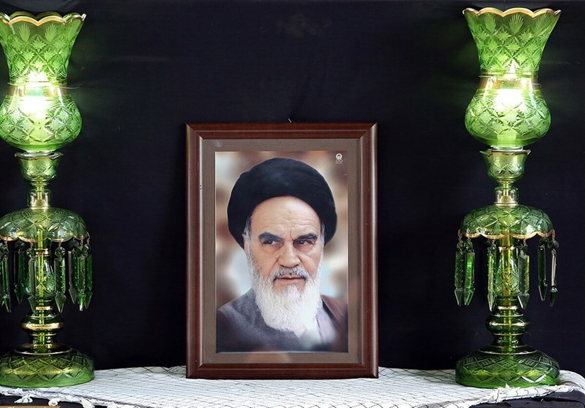 مراسم سی و چهارمین سالگرد ارتحال امام خمینی (ره) عصر ۱۴ خرداد در رواق امام خمینی (ره) حرم مطهر رضوی برگزار می‌شود.