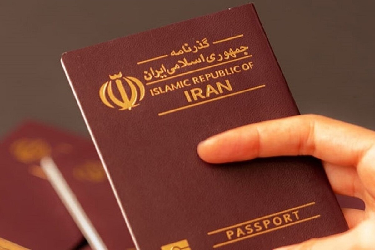 فرماندهی انتظامی کل کشور از زائرین اربعین حسینی درخواست کرد که کار اخذ یا تمدید گذرنامه را به روزهای آخر موکول نکنند.