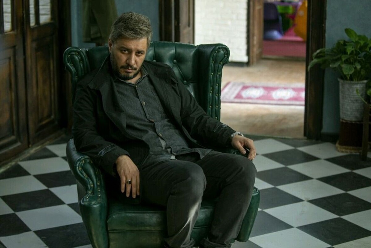 فیلم «کت چرمی» با بازی جواد عزتی از هفته آینده در سینما‌ها اکران خواهد شد.