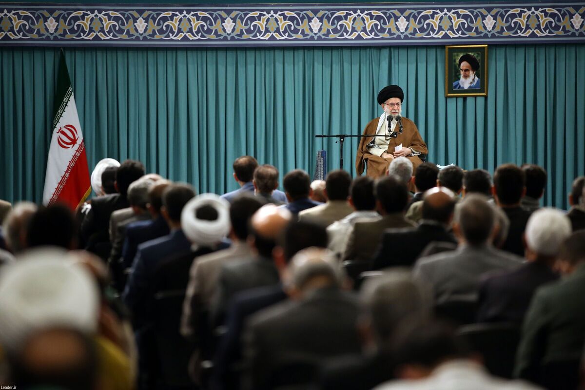 دست‌اندرکاران برگزاری کنگره ملی بزرگداشت دو هزار و چهل و چهار شهید سبزوار و همچنین دست‌اندرکاران کنگره ملی دو هزار و چهارصد و نود و هشت شهید نیشابور و جمعی از خانواده‌های شهدای این دو شهر، سه‌شنبه ۹ خرداد ۱۴۰۲ با رهبر معظم انقلاب اسلامی دیدار کردند.