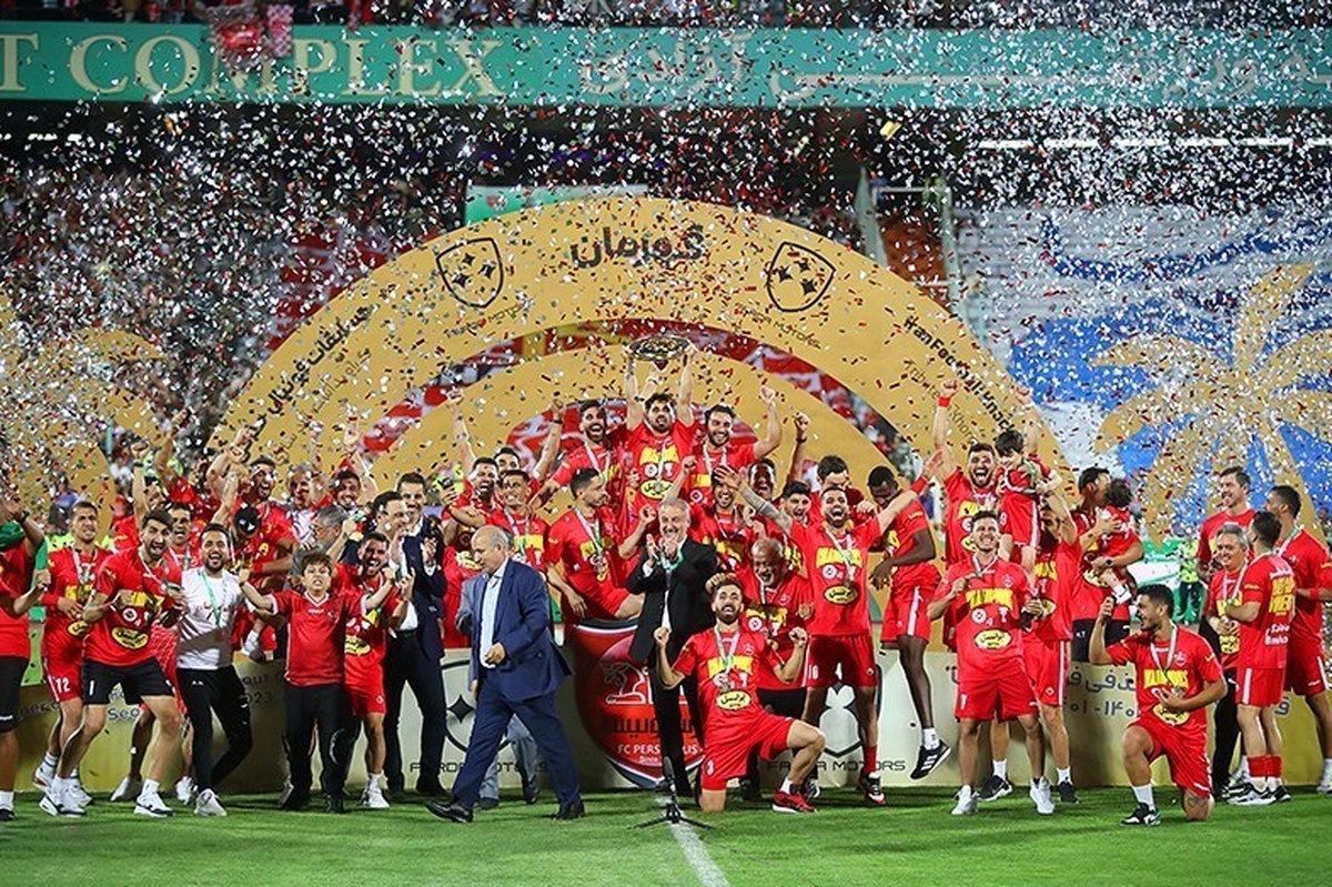 صفحه جستجوی گوگل به مناسبت قهرمانی پرسپولیس در جام حذفی و کسب سه گانه فوتبال ایران، آتش بازی به راه انداخت.