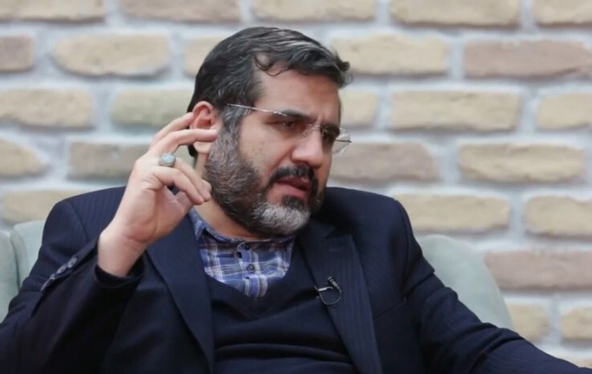 وزیر فرهنگ و ارشاد اسلامی در حاشیه حضور خود در مراسم رونمایی از یک پویش کتابخوانی در مجموعه «ویلاژ توریست» طرقبه، از نام‌گذاری این مکان انتقاد کرد.