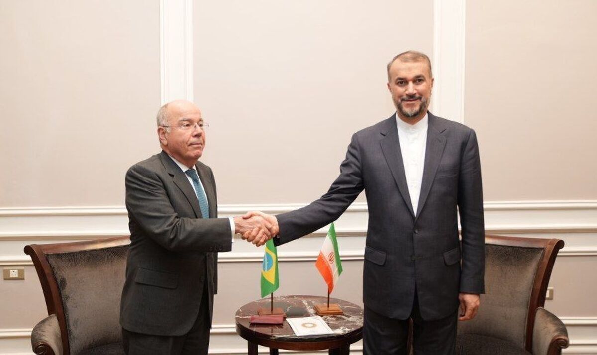 وزیر امور خارجه کشورمان از آمادگی ایران برای تدوین و امضای برنامه جامع همکاری‌های بلندمدت خبر داد و از وزیر خارجه برزیل برای سفر به تهران دعوت کرد.
