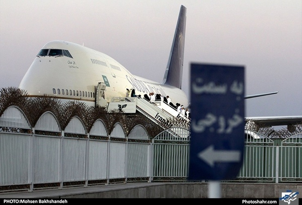 سخنگوی سازمان هواپیمایی کشوری گفت: در حال حاضر پرواز‌های چارتری از مبدأ و به مقصد تهران در شهر‌های مشهدمقدس، شیراز، اصفهان، اهواز، بندرعباس و تبریز ممنوع است و هیچ شرکت هواپیمایی به‌هیچ‌عنوان نمی‌تواند بلیت پرواز‌های چارتری در این مسیر‌ها بفروشد.