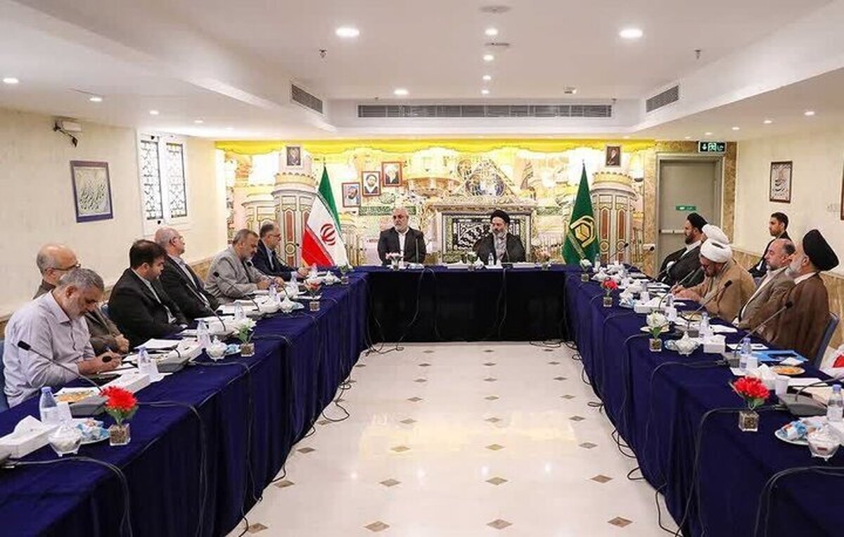 در نشست سرپرست حجاج ایرانی با مدیران اجرایی و فرهنگی عملیات حج، آخرین وضعیت برگزاری حج ۱۴۰۲ بررسی و اعلام شد که تاکنون بیش از ۲۵ هزار زائر وارد عربستان شده است.