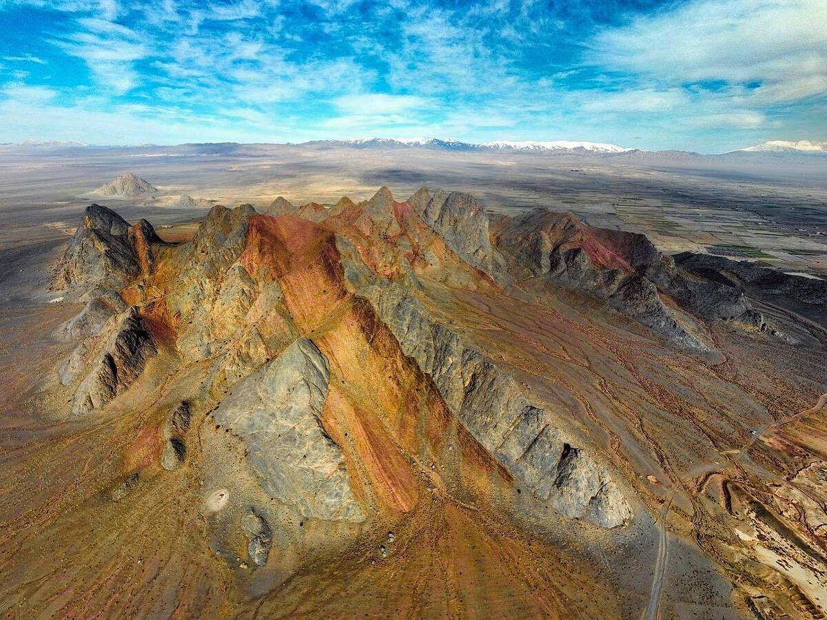 تصاویری عجیب از خورشید در آسمان شهر هرات افغانستان که درشبکه‌های اجتماعی منتشر شده است.