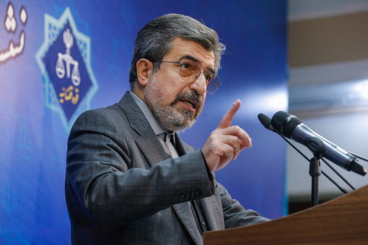 سخنگوی قوه قضاییه گفت: ما معتقدیم که پنجه افکندن در برابر فساد و خشکاندن ریشه‌های فساد در جامعه می تواند به امید افزایی و ارتقای اعتماد عمومی مردم منجر شود.