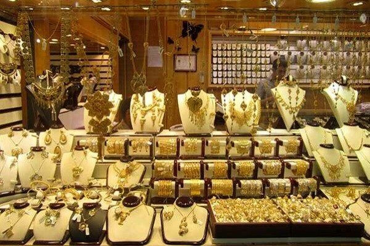 رئیس اتحادیه طلا و جواهر تهران گفت: با توجه به شرایط کنونی، احتمالاً تا پایان هفته مجدد کاهش یک تا ۳ درصدی در قیمت طلا و سکه داشته باشیم.
