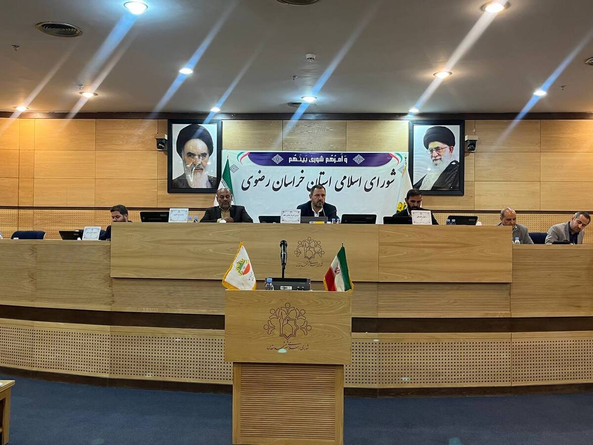 رئیس شورای اسلامی استان خراسان رضوی گفت: در شورای اسلامی شهر برای ساخت مسکن در مشهد با بانک‌های بخش‌های خصوصی وارد مذاکره شدیم و در یکی، دو هفته آینده برای ساخت حداقل ۷ تا ۱۰ هزار واحد مسکنونی انعقاد قرارداد خواهیم داشت.