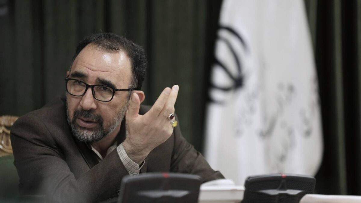 استاندار خراسان رضوی گفت: زنجیره تولید فولاد در این استان باید تکمیل شود و شرکت فولاد خراسان در این زمینه نقش بسزایی دارد.