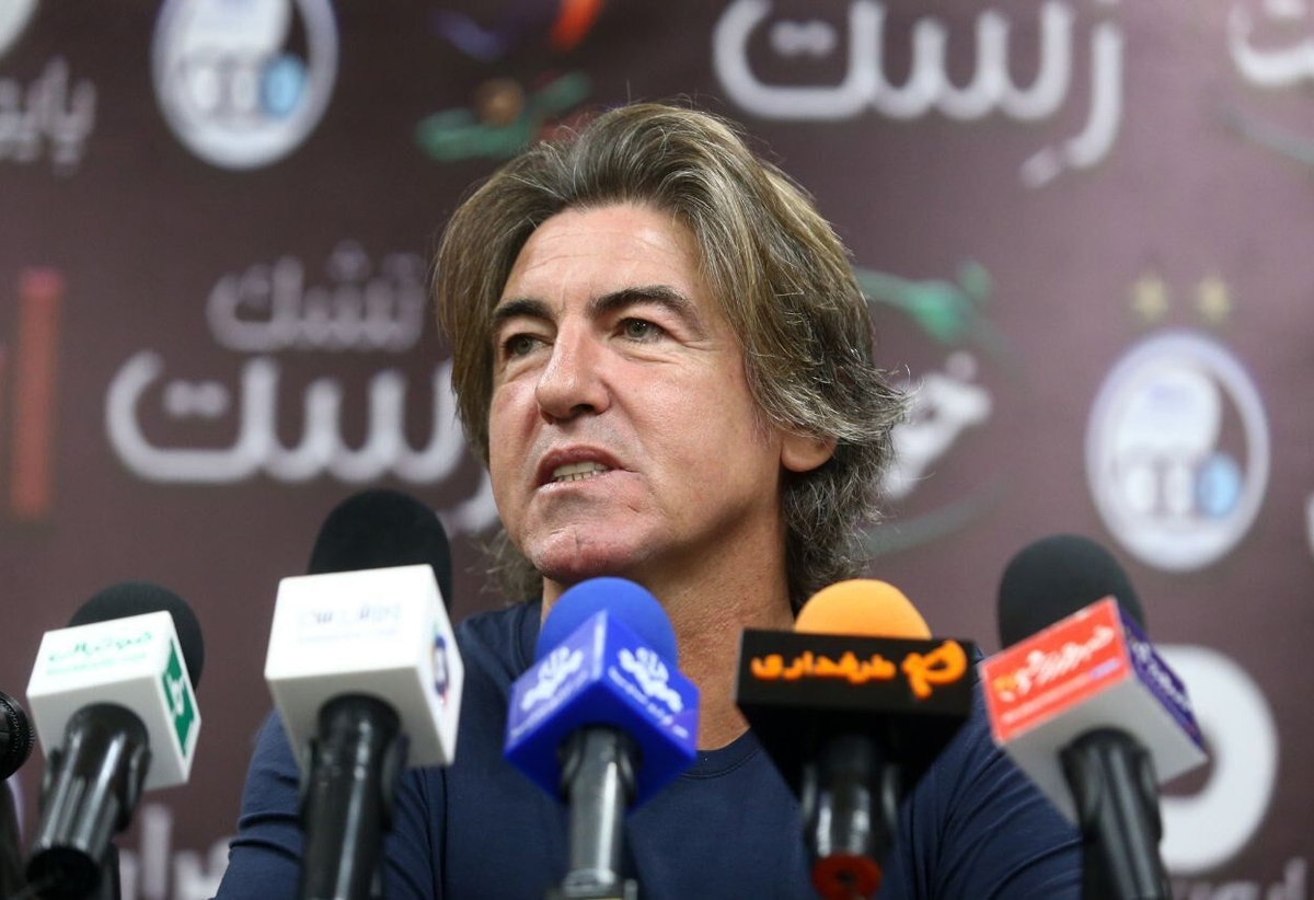 سرمربی تیم فوتبال استقلال تأکید کرد، تیمش با شناخت کافی از تیم نساجی فردا مقابل این تیم صف‌آرایی خواهد کرد.
