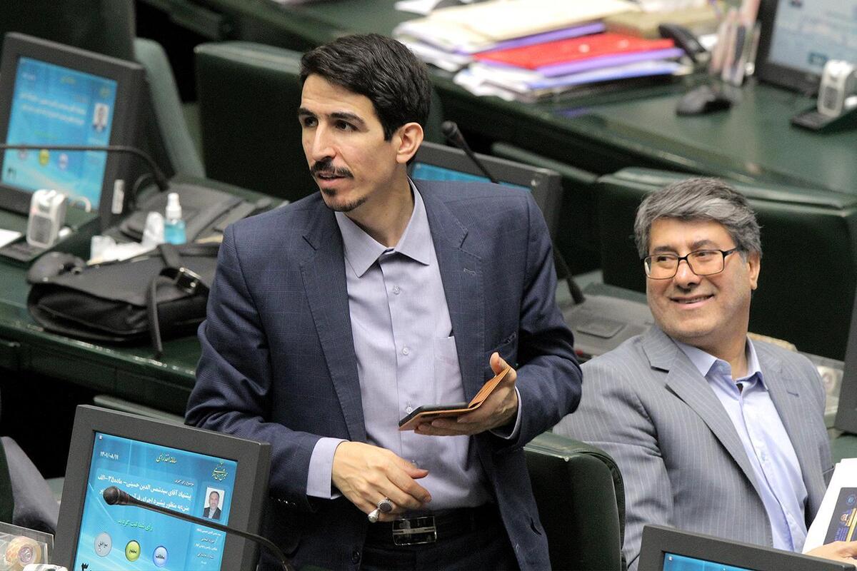 سخنگوی کمیسیون انرژی مجلس شورای اسلامی در توئیتی از مناسبات نفتی در دولت روحانی انتقاد کرد.