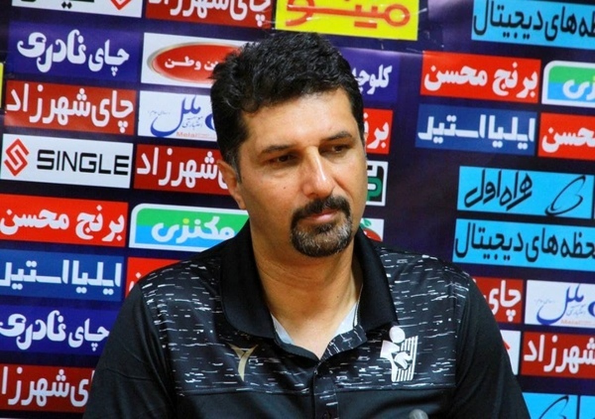 باشگاه پیکان با سرمربی فصل قبل خود به بن بست رسیده است.