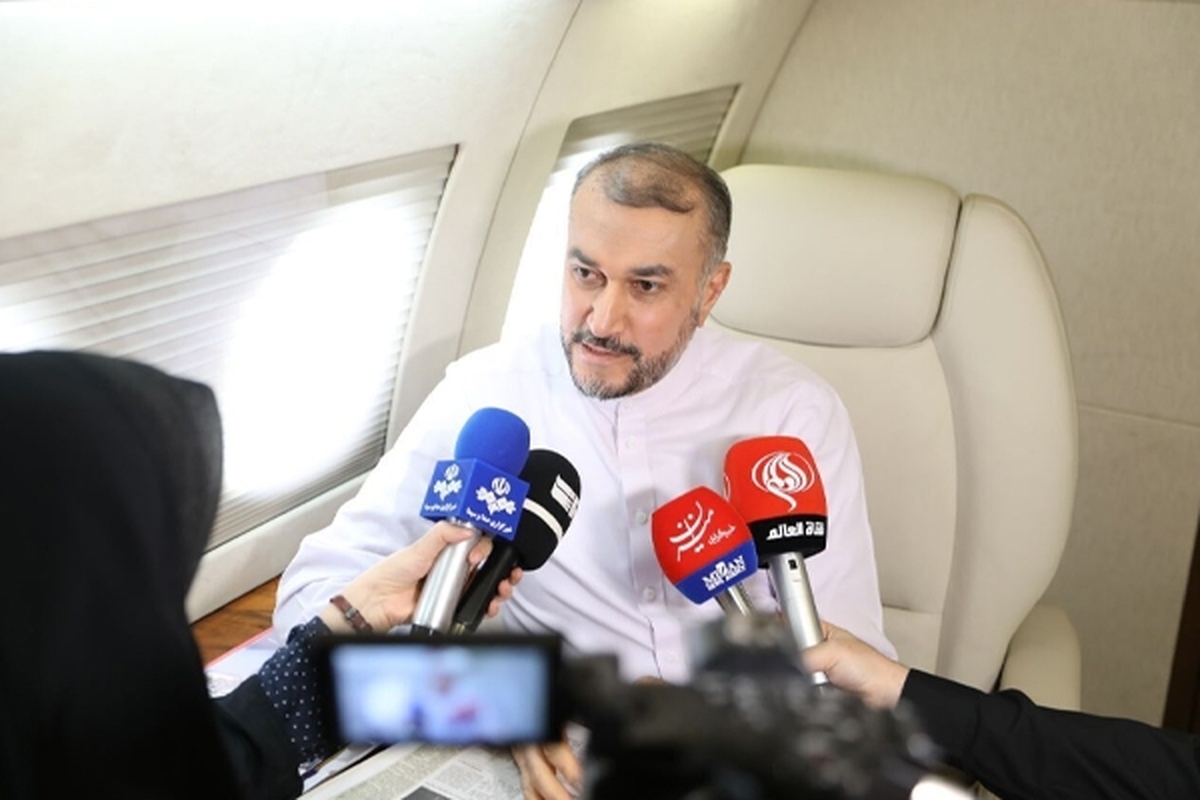 وزیر امور خارجه گفت: آمریکای لاتین یک بازار بکر و ظرفیت مهم برای ایران است و در این چارچوب ها، دیدارها و مذاکرات رئیس جمهور و وزرای ایران در ونزوئلا، ۲۶  سند به امضا رسید.