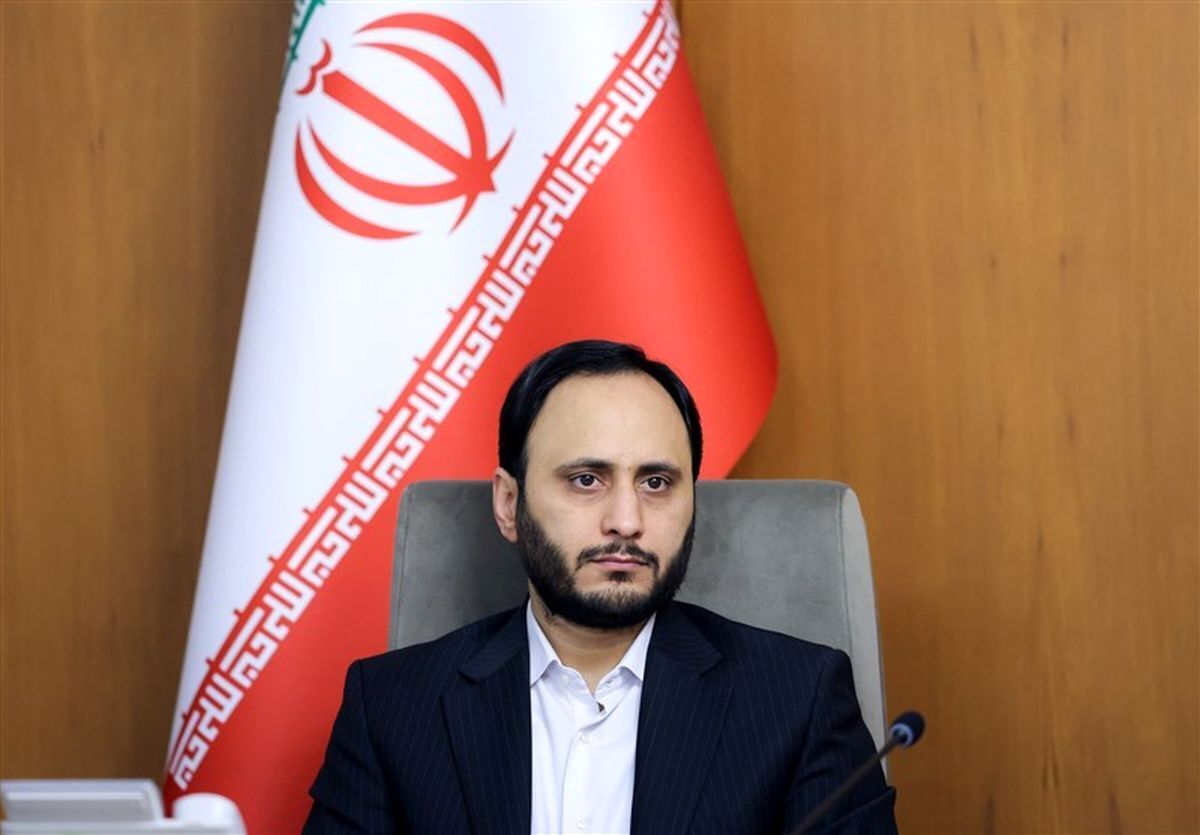 سخنگو و دبیر هیات دولت در پاسخ به اعضای هیات علمی دانشگاه شهید باهنر کرمان درباره میزان تورم و آمار‌های اعلام شده تصریح کرد: آمار هم کاهش تورم را نشان می‌دهد، ولی زمانی که تورم از ۸۰ درصد به ۳۷ درصد می‌رسد، به معنای کاهش قیمت نیست.