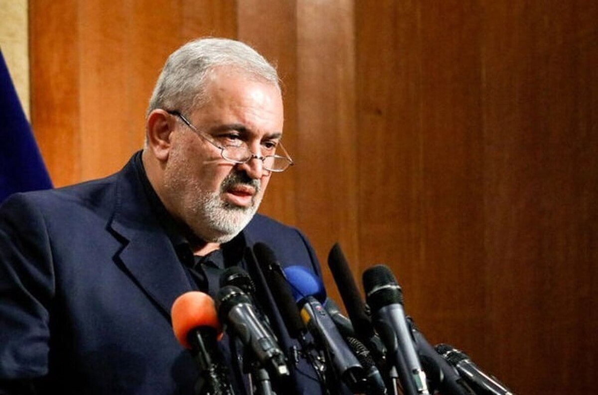 مدیر کل صنعت، معدن و تجارت خراسان رضوی گفت: عباس علی آبادی فعالیت خود را به عنوان وزیر صنعت، معدن و تجارت با سفر به مشهد و زیارت بارگاه منور امام رضا(ع) آغاز کرد.