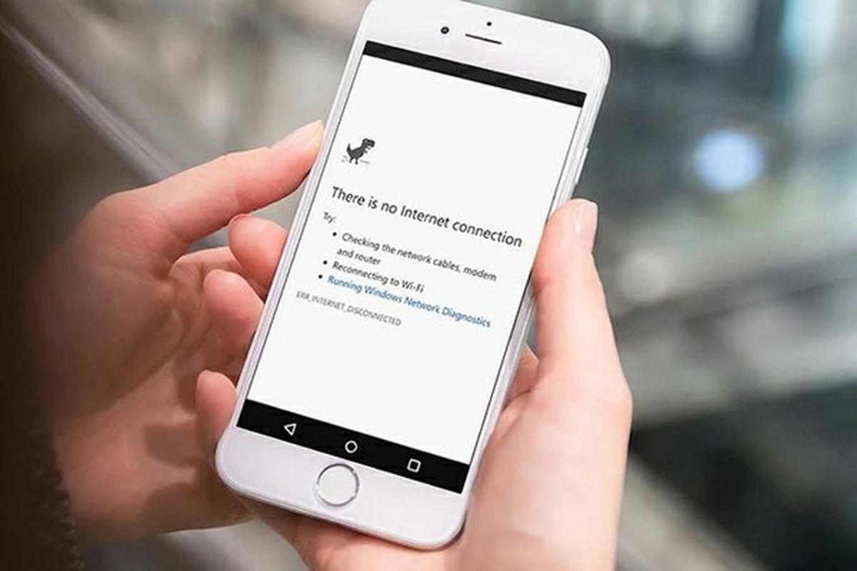 برخی کاربران از اختلال در اینترنت همراه اول و ایرانسل خبر داده اند.