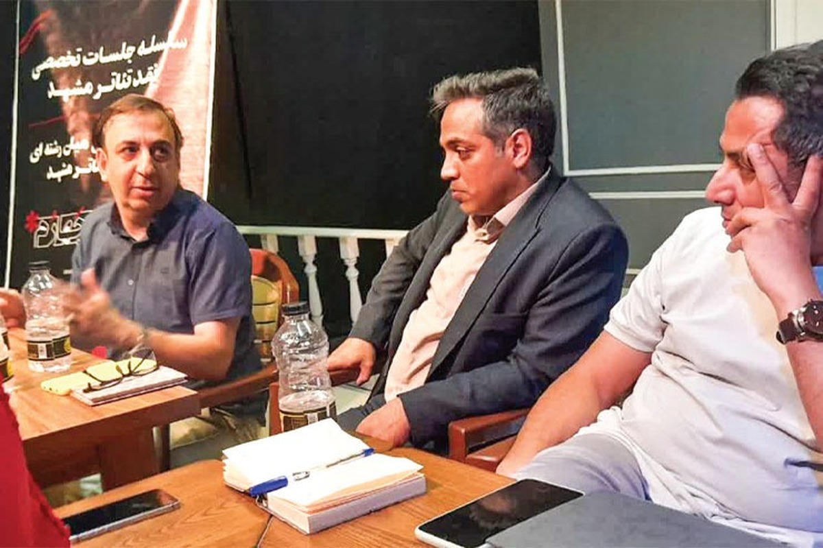 نشست نقد و بررسی تئاتر «پروانه الجزایری» به کارگردانی علی عبدالهی باحضور هنرمندان، مدرسان، پیشکسوتان تئاتر و جمعی از علاقه‌مندان هنر‌های نمایشی و با دبیری محمد مداح حسینی، شامگاه چهارشنبه در تماشاخانه اشراق برگزار شد.
