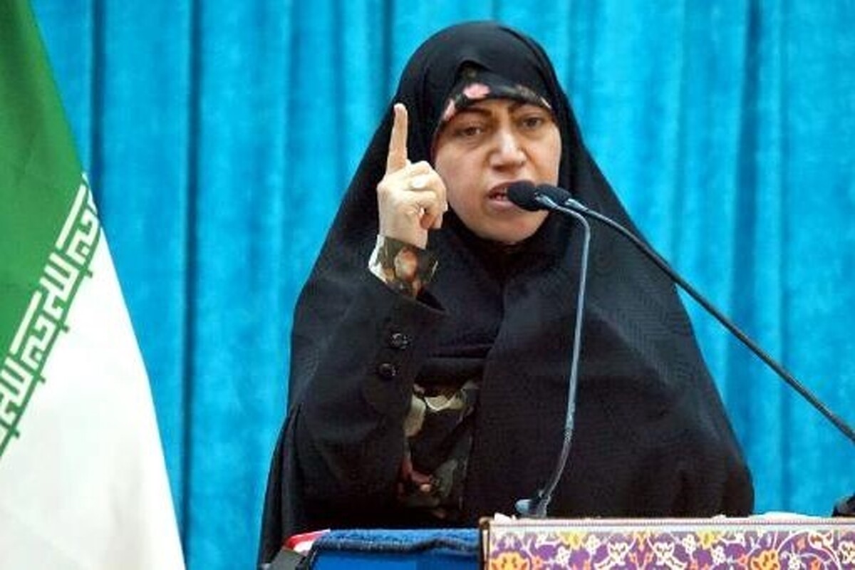 عضو فراکسیون زنان مجلس با تاکید بر ضعف لایحه عفاف و حجاب، گفت: دولت و قوه قضائیه لایحه ضعیفی را به مجلس ارسال کردند که قطعاً زحمت قوه مقننه را در اصلاح آن بیشتر خواهد کرد و نیز بسیاری از خانواده‌ها و نخبگان نقدهای جدی به نگاه تک بعدی این لایحه دارند.