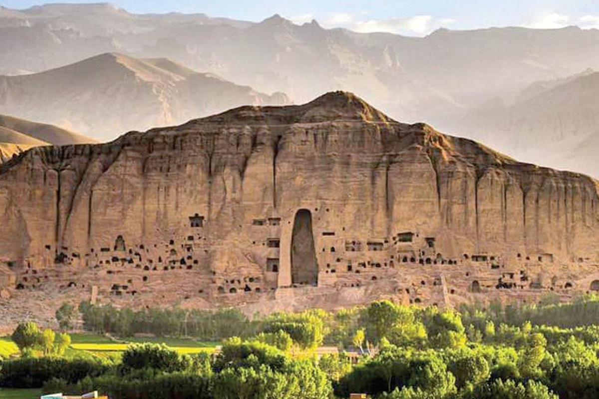 طالبان درحالی فروش بلیت بازدید از مکان‌ تاریخی را آغاز کرده که پیش‌تر آثار تاریخی آن را تخریب کرده است.