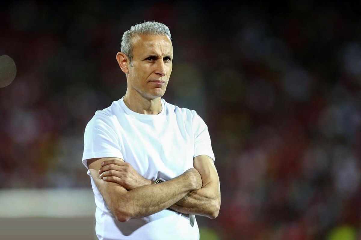 سرمربی پرسپولیس با یک اقدام هوشمندانه توپ را به زمین مدیرعامل این باشگاه انداخت.