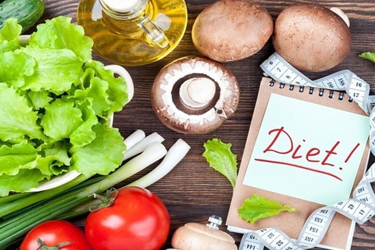 تغذیه سالم در هر سنی مهم است، اما با رسیدن به میانسالی اهمیت تغذیه سالم حتی بیشتر می‌شود. با این حال به گفته کارشناسان تغذیه، سالم غذا خوردن، نیازی به قربانی کردن خود با رژیم‌های غذایی خاص ندارد.
