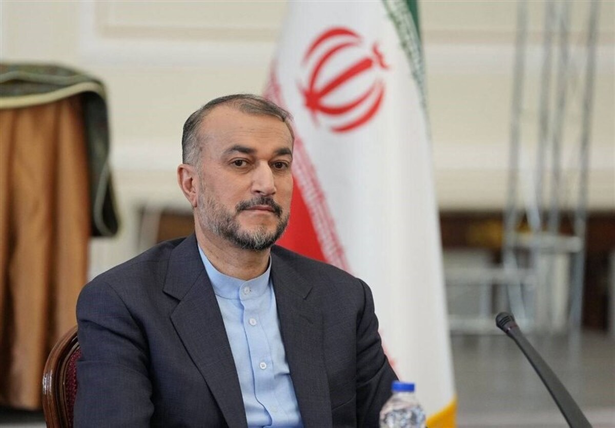 وزیر خارجه ایران تاکید کرد: از ابتکارات سلطان عمان در قبال مسائل منطقه‌ای و بین‌المللی با هدف همکاری جهت ایجاد صلح و ثبات و توسعه در منطقه تشکر می‌کنیم.