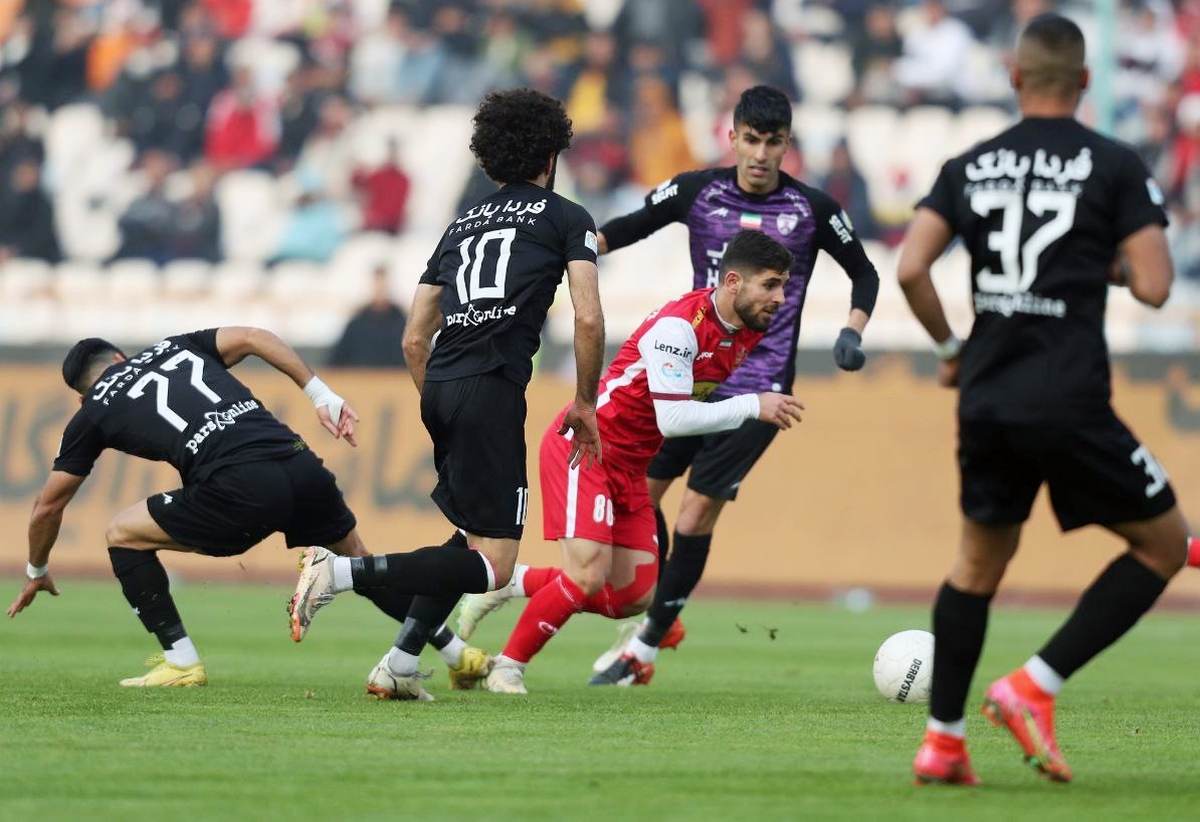 پرسپولیس یکبار دیگر با چالش محرومیت بازیکنانش روبرو شد.