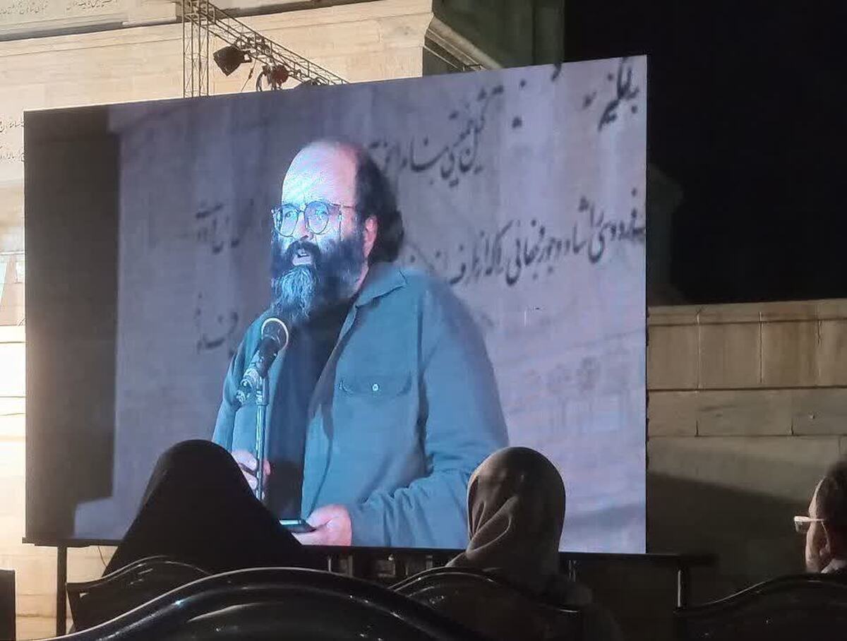 همزمان با برگزاری رویداد هنری سیمرغ و تجلیل از برگزیدگان جایزه ملی داستان حماسی نشان «دستار فردوسی» به «علی محمد مودب» اهدا شد.