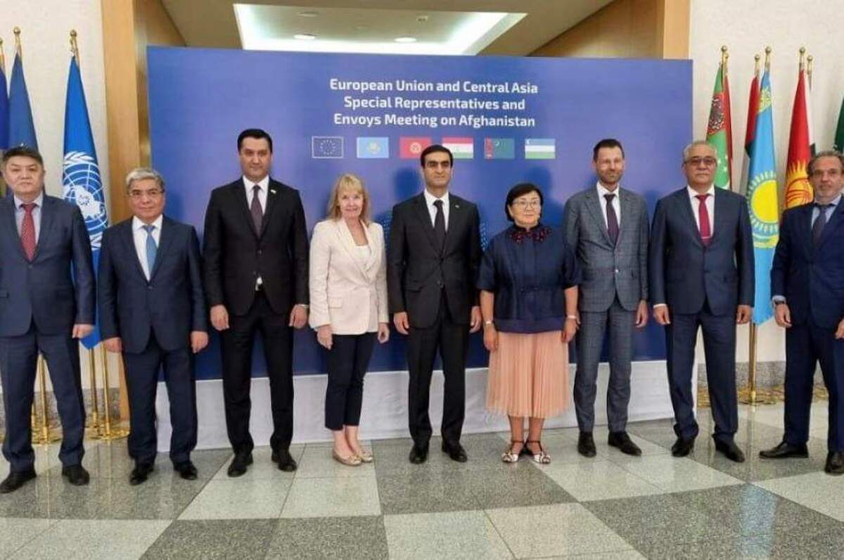 نمایندگان ویژه اتحادیه اروپا و کشورهای آسیای مرکزی برای افغانستان در بیانیه پایانی نشست شان در عشق‌آباد ترکمنستان به تعهد شان به مردم افغانستان و رسیدن این کشور به ثبات، صلح پایدار و رفاه متعهد شده‌اند.
