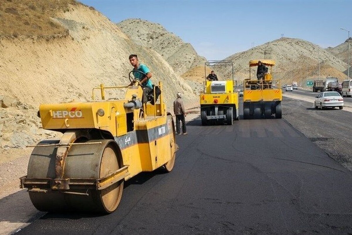 ۲ هزار و ۳۵۰ کیلومتر از راه‌های خراسان رضوی در حال بهسازی است