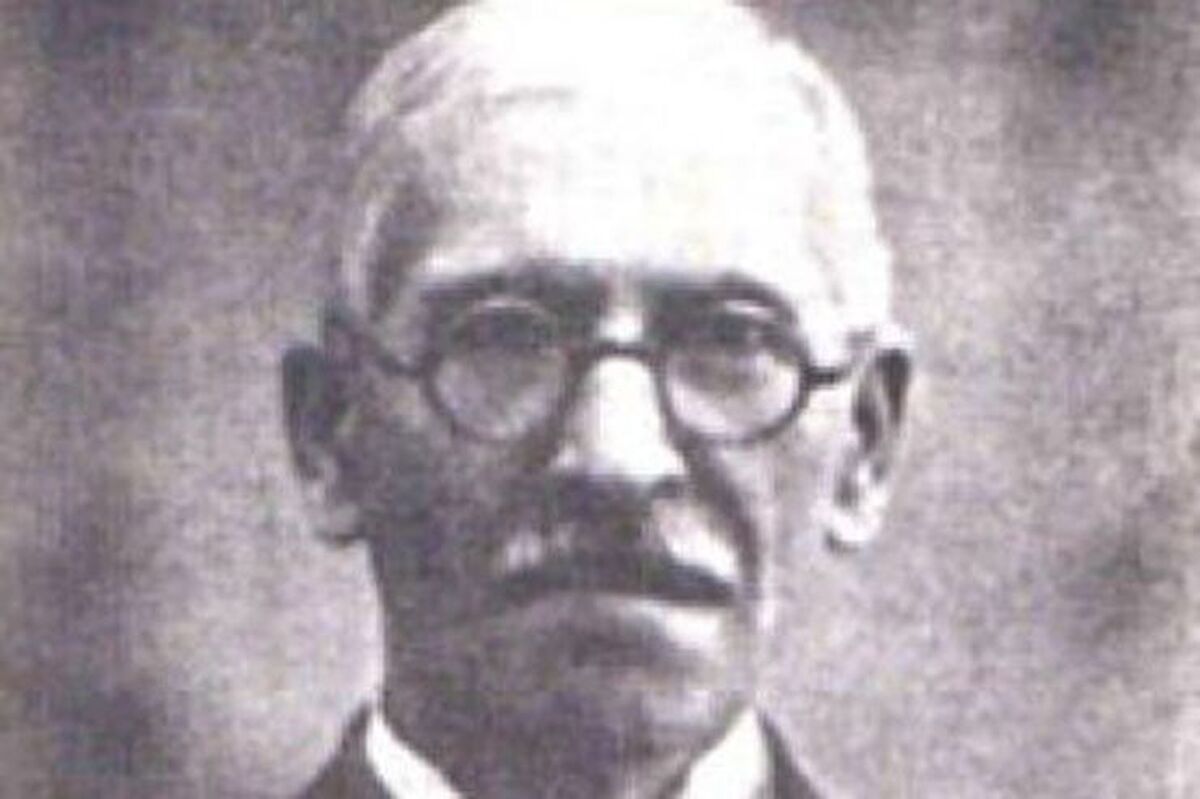 میرزامحمد که آن زمان در میان اهل فن به علامه قزوینی شهره بود همچون گوهری بود گران بها برای زبان و ادبیات فارسی.