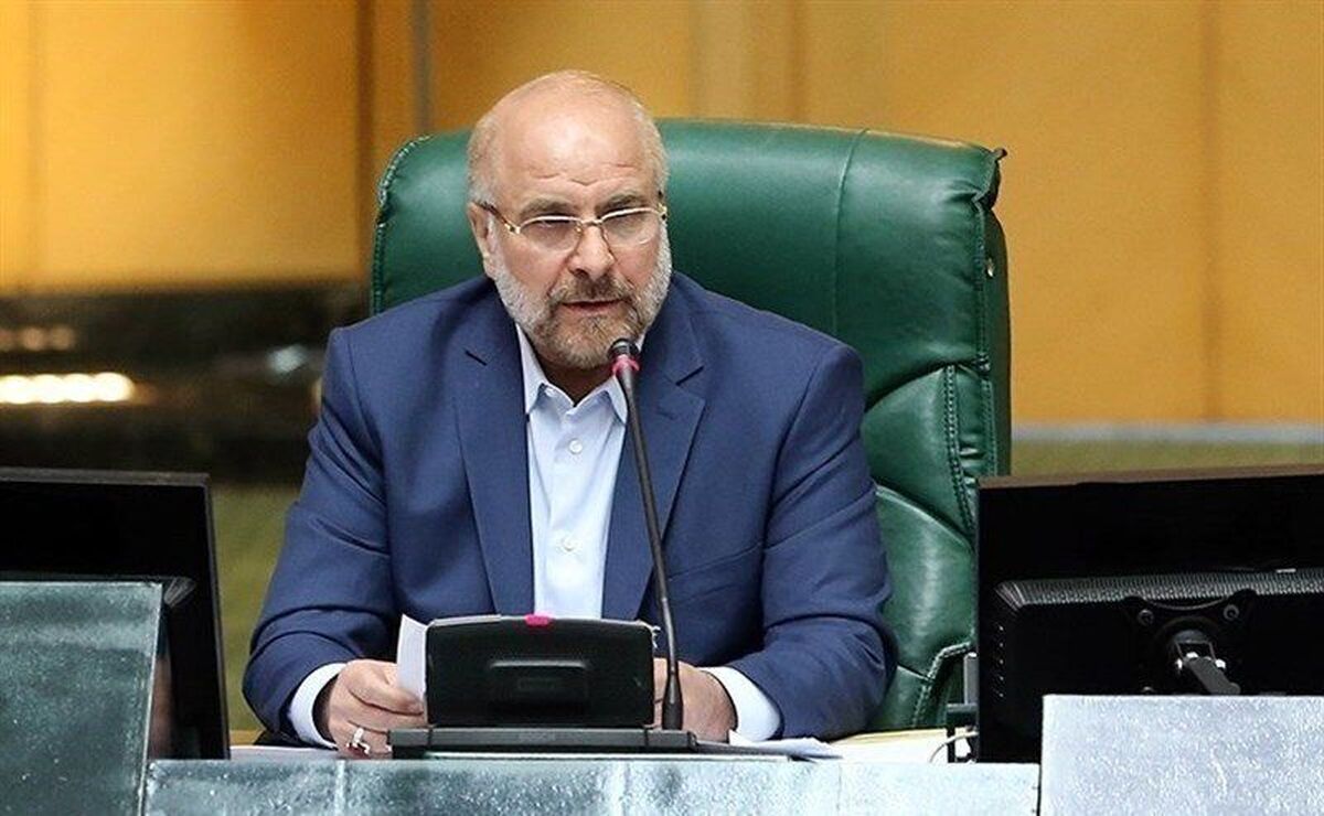 رئیس مجلس شورای اسلامی با اشاره راهبرد‌های مجلس براساس منویات رهبری، گفت: مهار تورم، رشد تولید، تصویب برنامه هفتم و نهایی‌کردن طرح‌ها و لوایح از اولویت‌های مجلس در سال پایانی است و از کمیسیون‌های تخصصی می‌خواهم تا روز پایانی مجلس، تلاش ویژه‌ای در به‌سرانجام رساندن این اهداف داشته باشند.