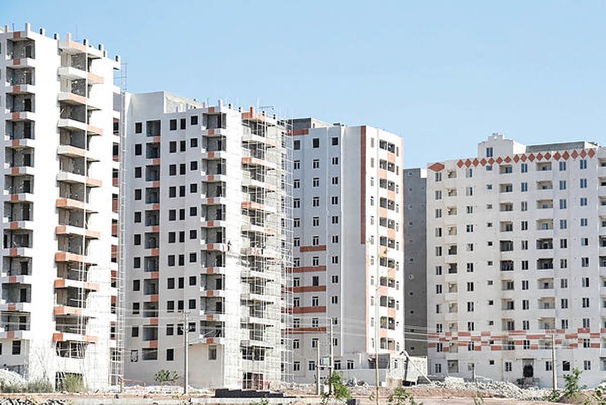 معاون معماری و شهرسازی وزیر راه و شهرسازی گفت: حتی یک متر مربع از ۸۰۰۰ هکتار زمین پروژه مسکن مهر که مصوبه شورای عالی معماری و شهرسازی را دریافت کرد در جلسات کارشناسی بررسی نشده بود.