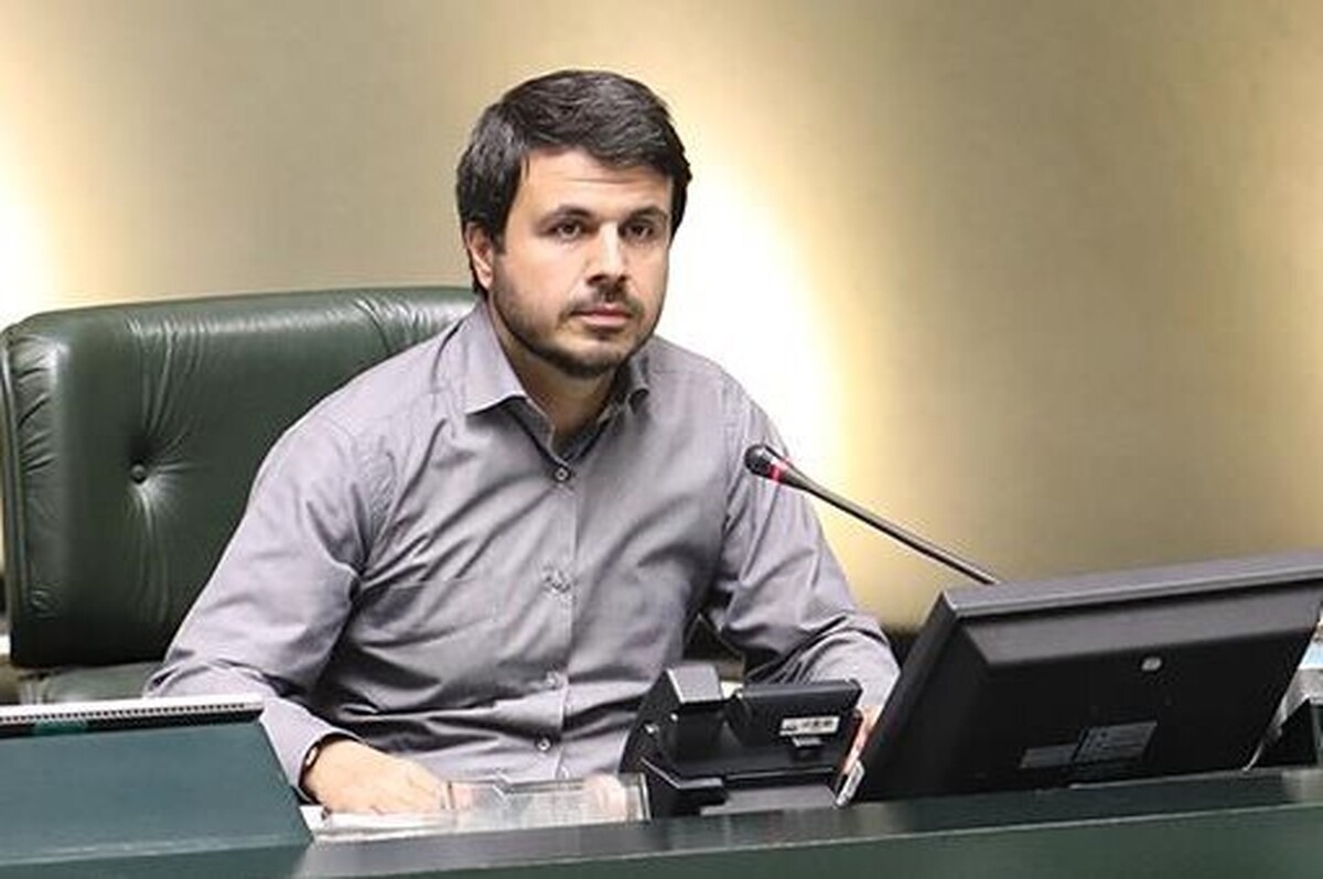 عضو هیئت رئیسه مجلس شورای اسلامی با بیان اینکه وزیر پیشنهادی شناخت خوبی از فضای آموزش و پرورش دارد، گفت: آقای صحرایی استاندارد‌های لازم برای تصدی در این وزارتخانه را دارا است.