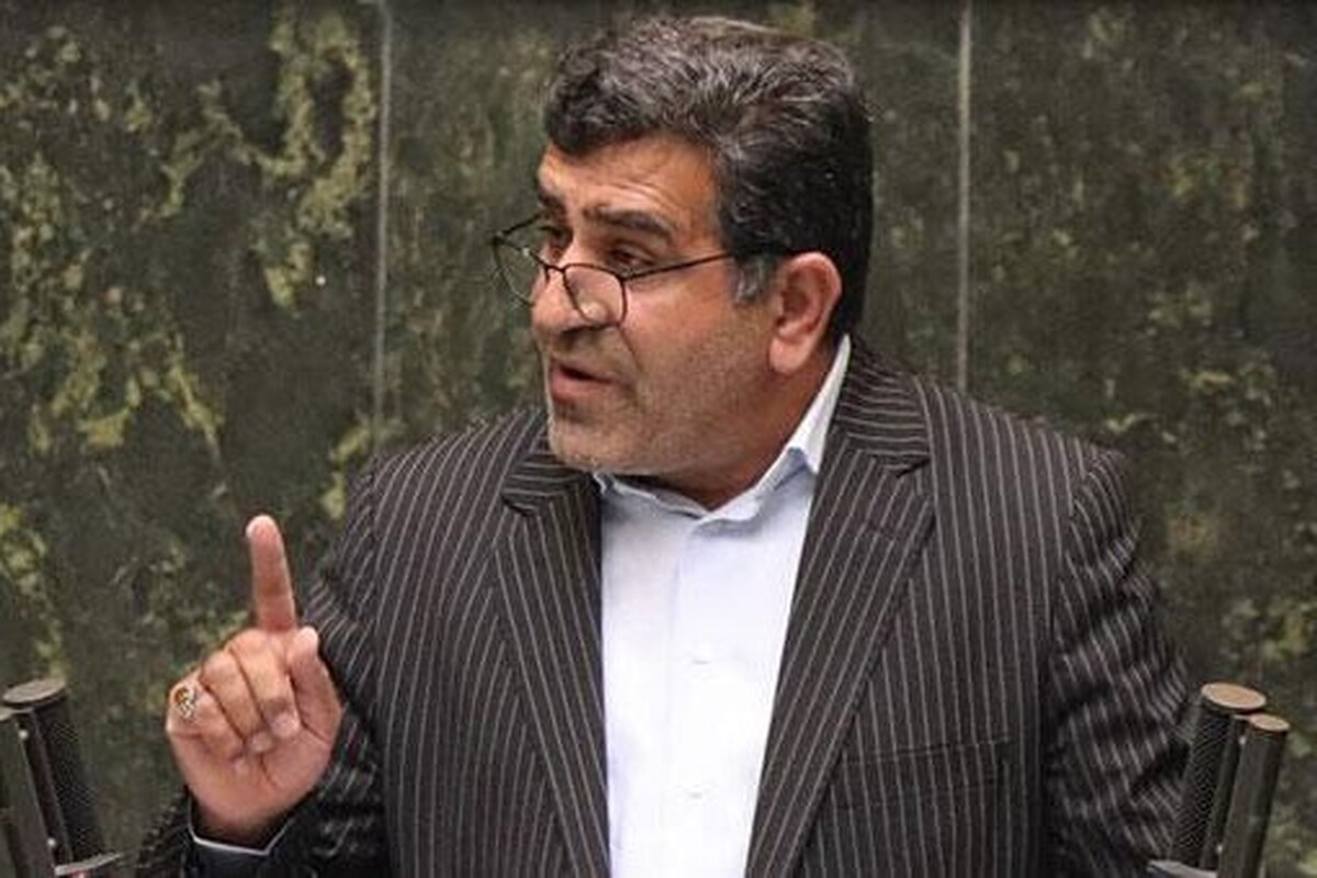 عضو کمیسیون اجتماعی مجلس با اشاره به ابهامات و نگرانی‌هایی که در برنامه وزیر پیشنهادی وجود دارد، گفت: آقای صحرایی باید در مورد وضعیت صندوق ذخیره فرهنگیان، مدارس غیردولتی، اجرای قانون رتبه‌بندی و نوسازی مدارس فرسوده پاسخ دهد.
