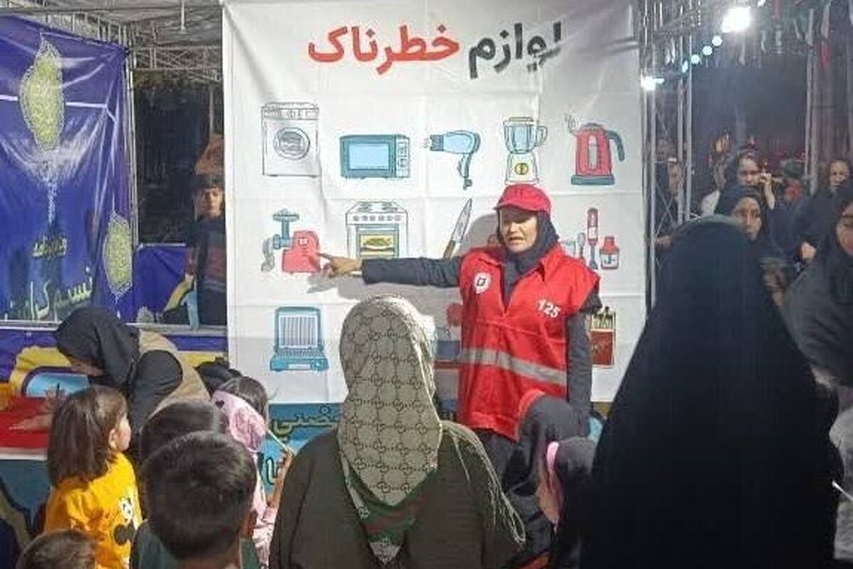 مدیر عامل آتش نشانی مشهد از برگزاری برنامه‌های متنوع ایمنی و آموزشی برای زائران و شهروندان در چندین نقطه این شهر همزمان با دهه کرامت رضوی خبر داد و افزود: با استقبال خوب مردم این اقدامات تا ۱۰ خردادماه ادامه خواهد داشت.