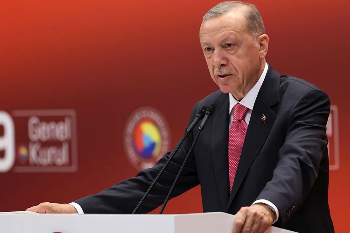 رجب طیب اردوغان که دور روز پیش بار دیگر به عنوان رئیس جمهور ترکیه برگزیده شد، افزایش رفاه عمومی و کاهش تورم را سیاست راهبردی دولت جدید این کشور اعلام کرد.