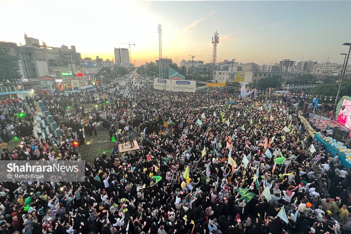 جشن بزرگ خانوادگی امام رضایی‌ها در مشهد برگزار شد | شادمانی زائران و مجاوران در شب میلاد امام مهربانی‌ها + فیلم