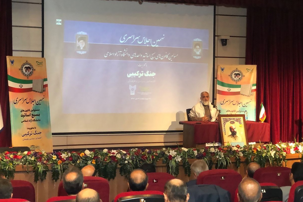 معاون هماهنگ کننده سپاه پاسداران انقلاب اسلامی گفت: در فطرت انسان حقیقت خواهی وجود دارد و به دنبال کشف حقیقت است و رسالت ما و درخواست رهبری در عصر حاضر بیان واقعیت‌هاست که همان جهاد تبین است.