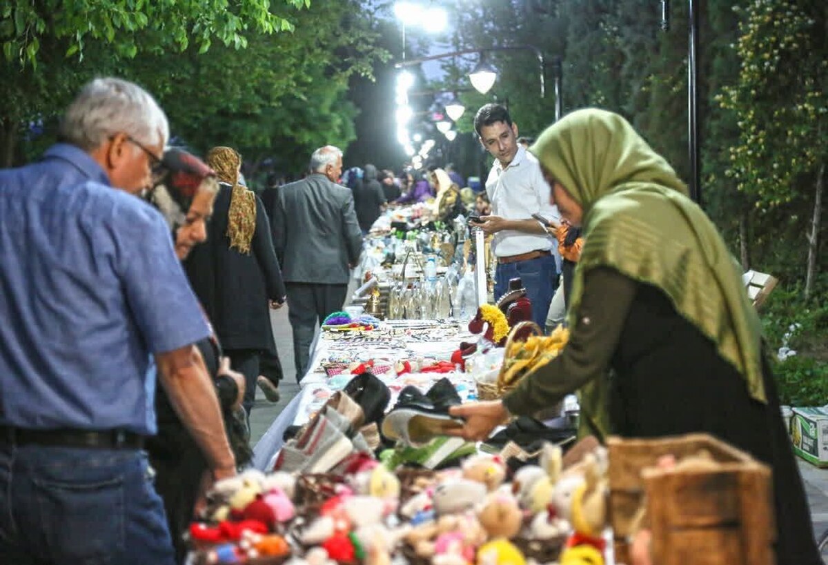 مدیرعامل سازمان ساماندهی مشاغل شهری و فرآورده‌های کشاورزی شهرداری مشهد گفت: ۲۲هزار مجوز فعالیت با اعتبار یک ماهه در سه ماهه اول سال برای بهره برداران بازار‌های سیار صادر شده است.