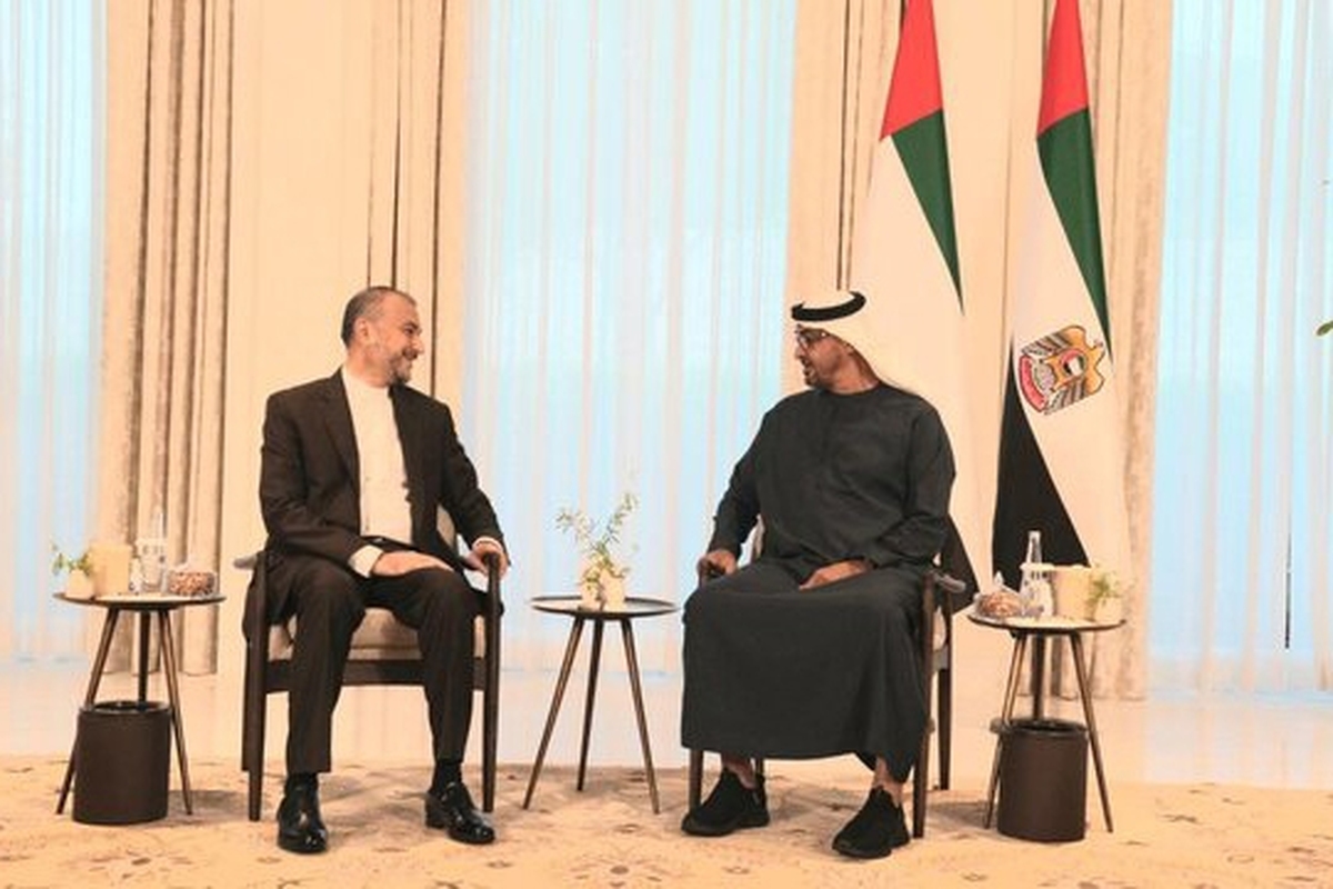 حسین امیرعبداللهیان، وزیر امور خارجه کشورمان در اولین برنامه سفر خود به امارات، با شیخ محمد بن زاید رئیس دولت امارات متحده عربی دیدار و گفت‌وگو کرد.