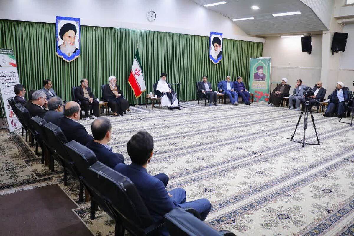 نماینده ولی فقیه در استان خراسان رضوی گفت: نحوه برخورد متولیان قضایی کشور به‌گونه‌ای باشد که کرامت انسانی محکومان حفظ شود.