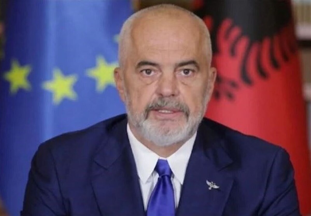 نخست وزیر آلبانی در مصاحبه با شبکه آلمانی اشپیگل اظهار کرد: گروهک منافقین برای جنگ علیه ایران باید خاک آلبانی را ترک کنند.