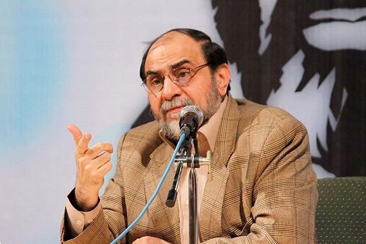 عضو شورای عالی انقلاب فرهنگی در جلسه تفسیر قرآن کریم دارالتفسیر حرم مطهر رضوی گفت: بر اساس آیات و روایات اسلامی بی احترامی به والدین از آسیب‌های جبران ناپذیر به کانون خانواده و احسان به پدر و مادر مبنای سبک زندگی اسلامی است.