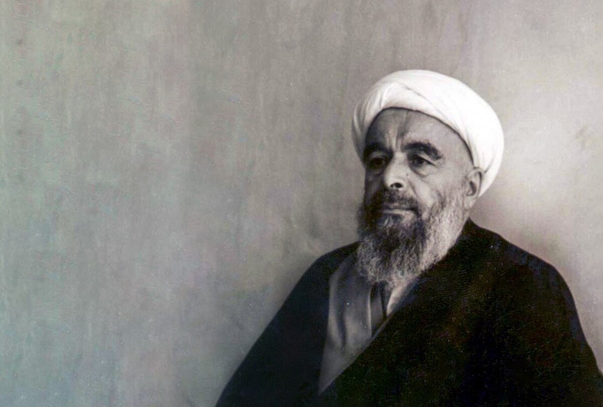 آیت الله محمد صدوقی که همواره در حل بحران‌های اجتماعی و محافظت از اصول دینی، دانسته‌ها و تجربیاتش را بر بستر جامعه جاری می‌ساخت، در جایگاه امامت جمعه نیز میزبان حضور چشمگـــیری از جوانانی بود که مشتاقانه به ملاقــات ایشان می‌آمدند.