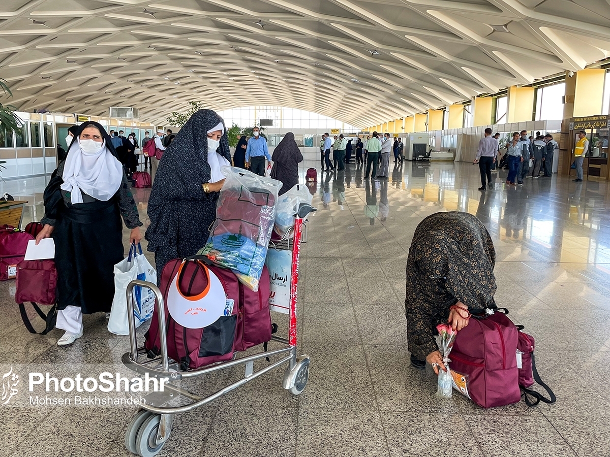 مدیر حج و زیارت خراسان رضوی گفت: اولین پرواز بازگشت زائران خراسانی خانه خدا از ۱۸ تیر آغاز می‌شود و تا ۲۷ همین ماه جاری ادامه خواهد داشت.