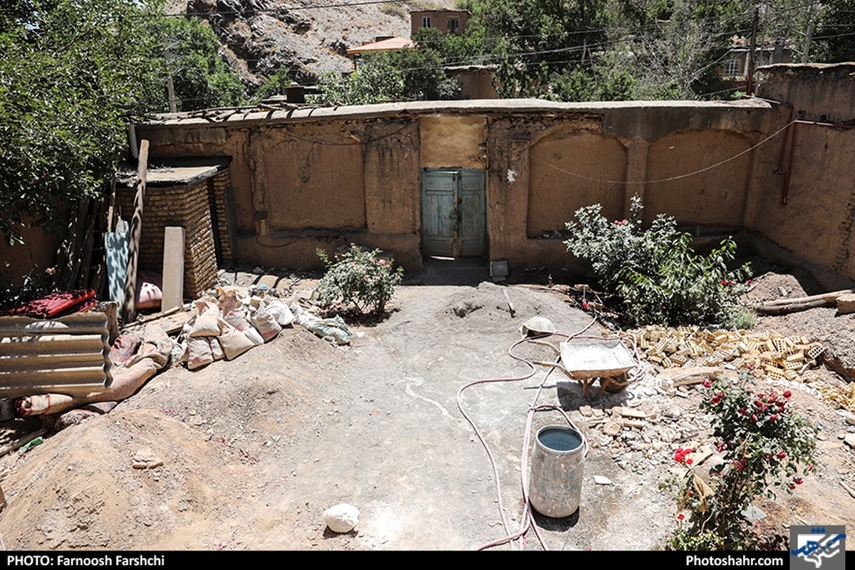 مدیر شرکت آب و فاضلاب منطقه پنج مشهد گفت: از میان ۳۰۰ روستای مشهد، ۱۱۴ روستا به دلیل کمبود منابع آبی با تنش آب شرب روبه‌رو شده‌اند.